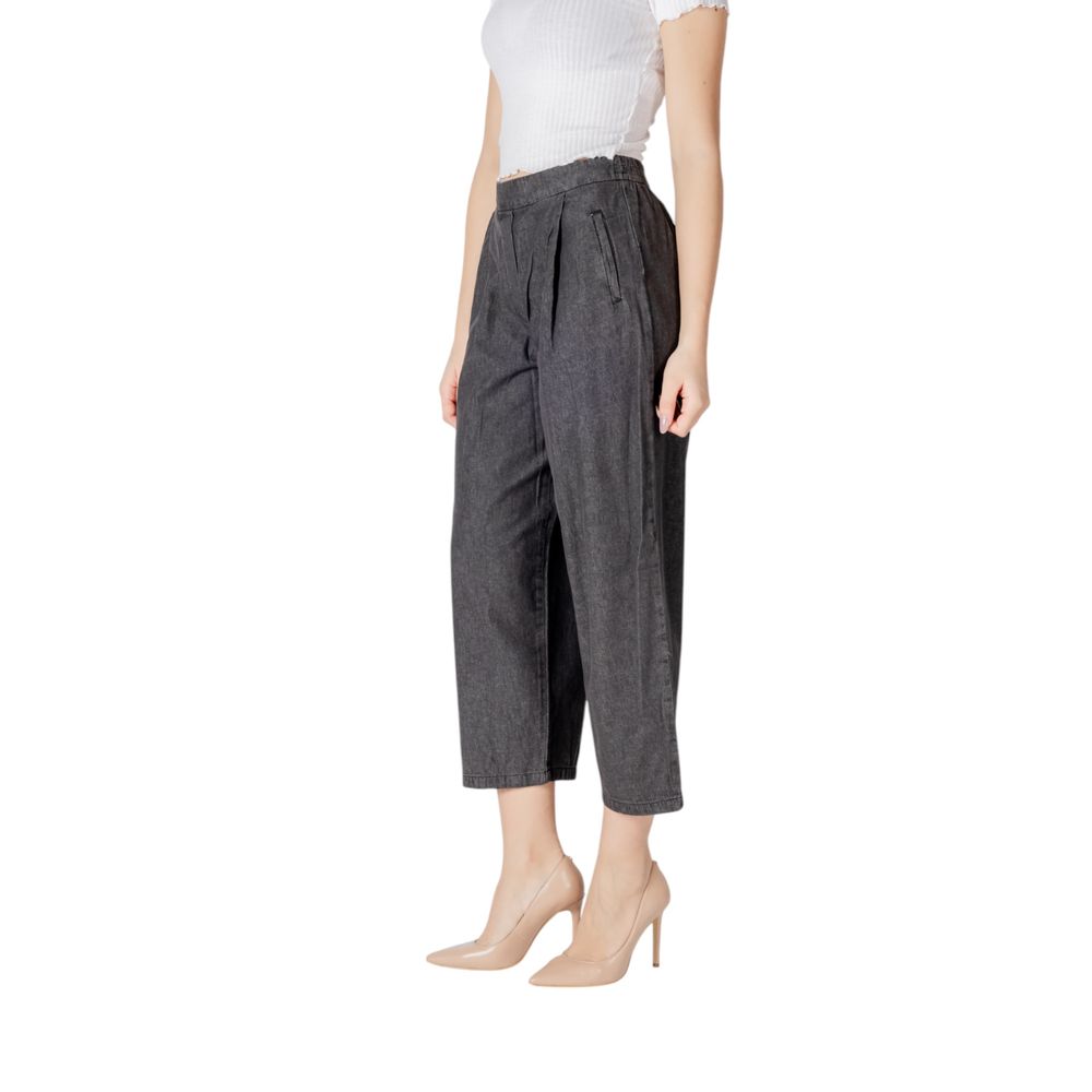 Black Cotton Cropped Jeans